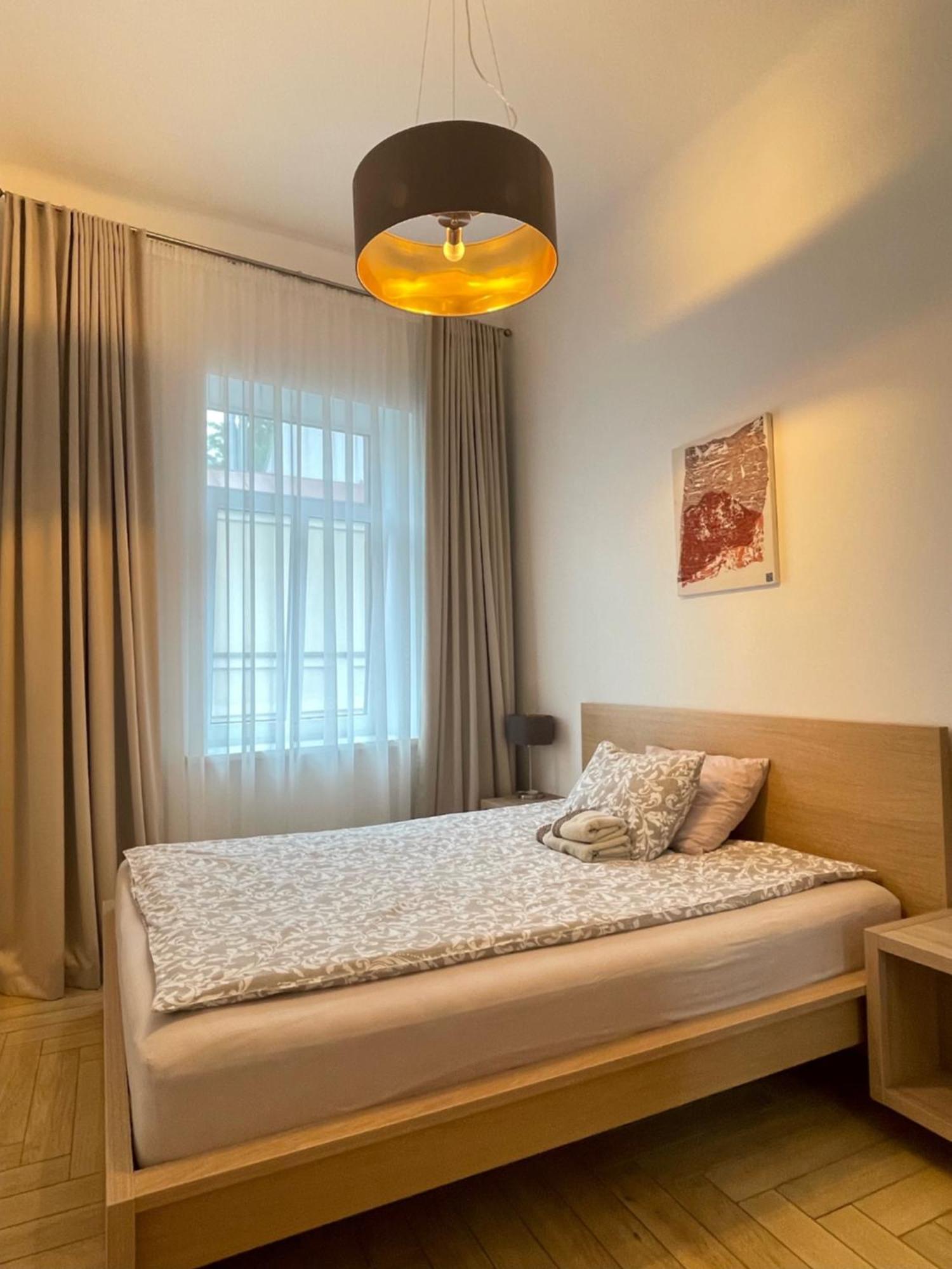 Picturesque Old Town Apartment With Charming Balcony Kaunas Exterior foto