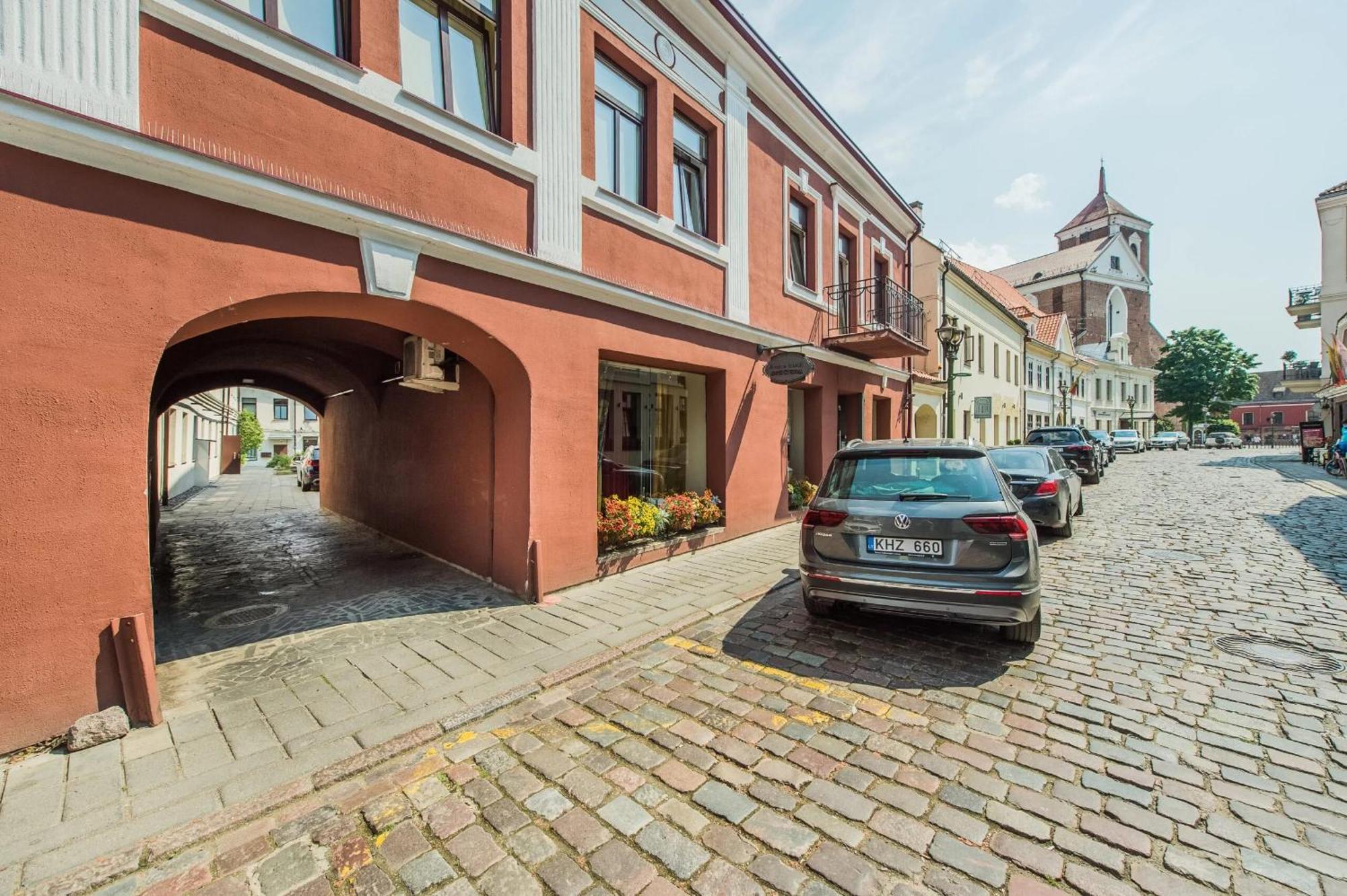 Picturesque Old Town Apartment With Charming Balcony Kaunas Exterior foto